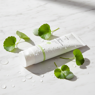 iUNIK Centella Mild Cleansing Foam Lifestyle